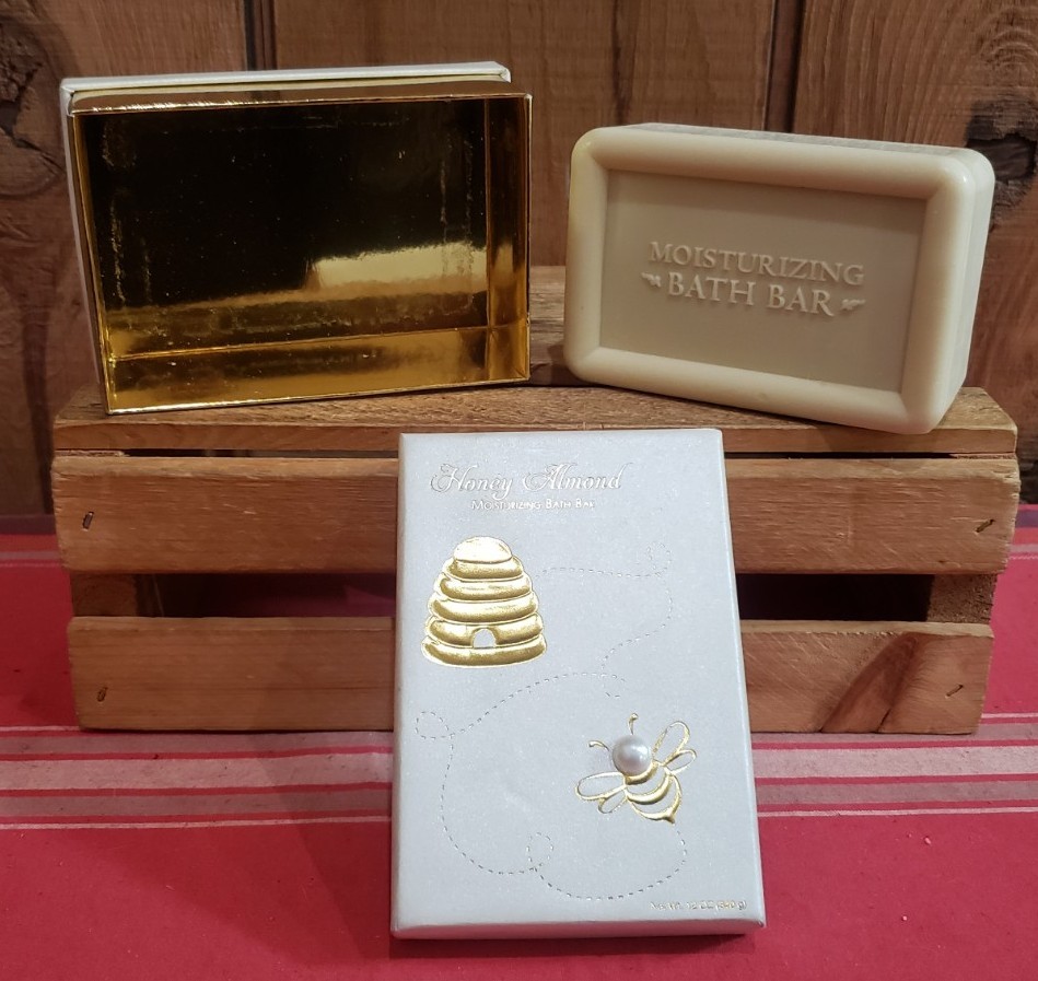 HONEY ALMOND Scented Moisturizer Soap Bar 12oz in Decorative Box Pearl Bee New