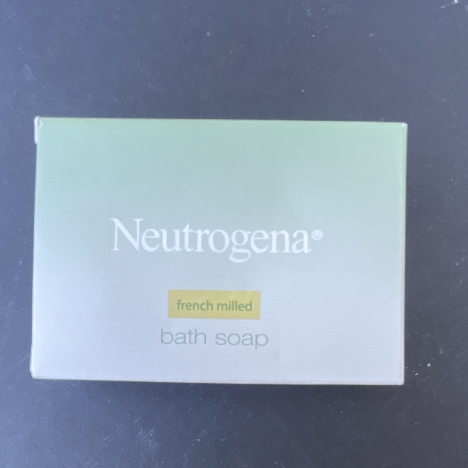 Neutrogena French Milled Rectangular Bath Soap Lot of 5, Light Green/White great