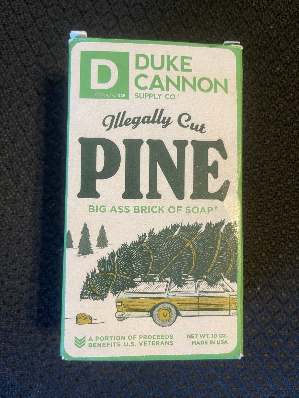 Duke Cannon – Illegally Cut Pine Big Ass Brick of Soap – 10 oz – BRAND NEW!!!!