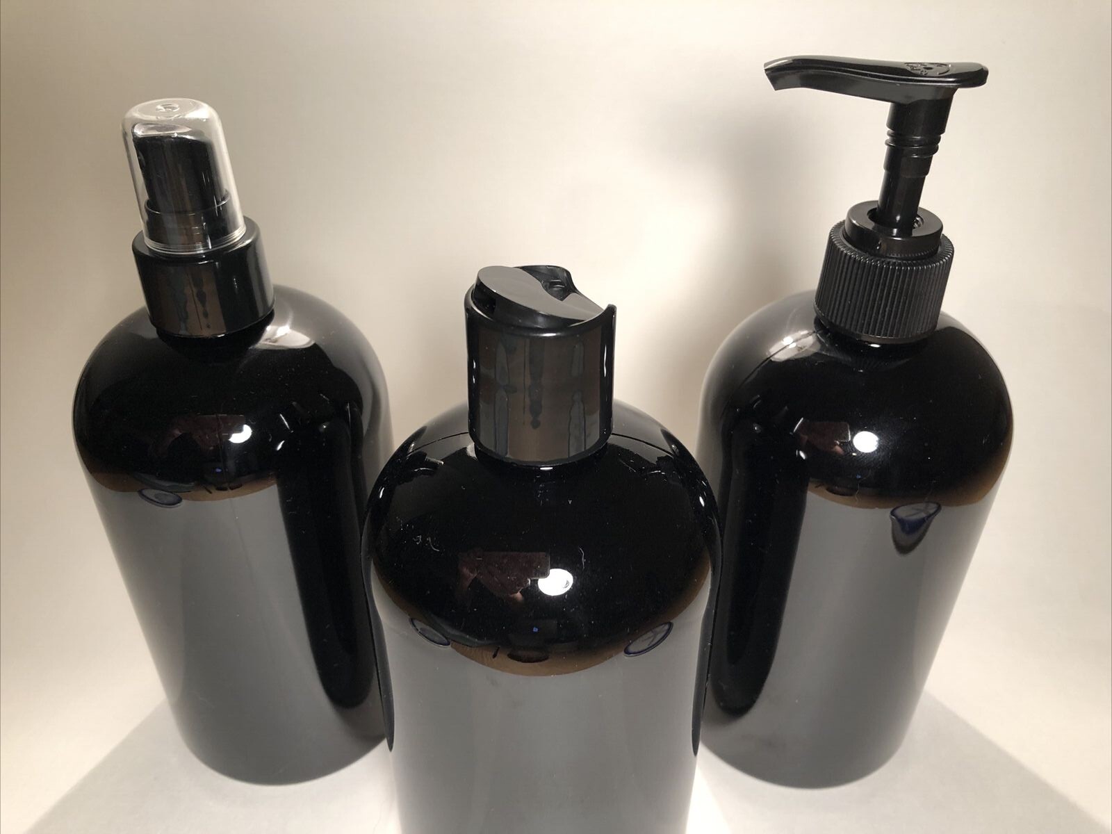 16 oz PET Plastic BPA Free 24/410 Black Boston Round Bottles with caps SALE