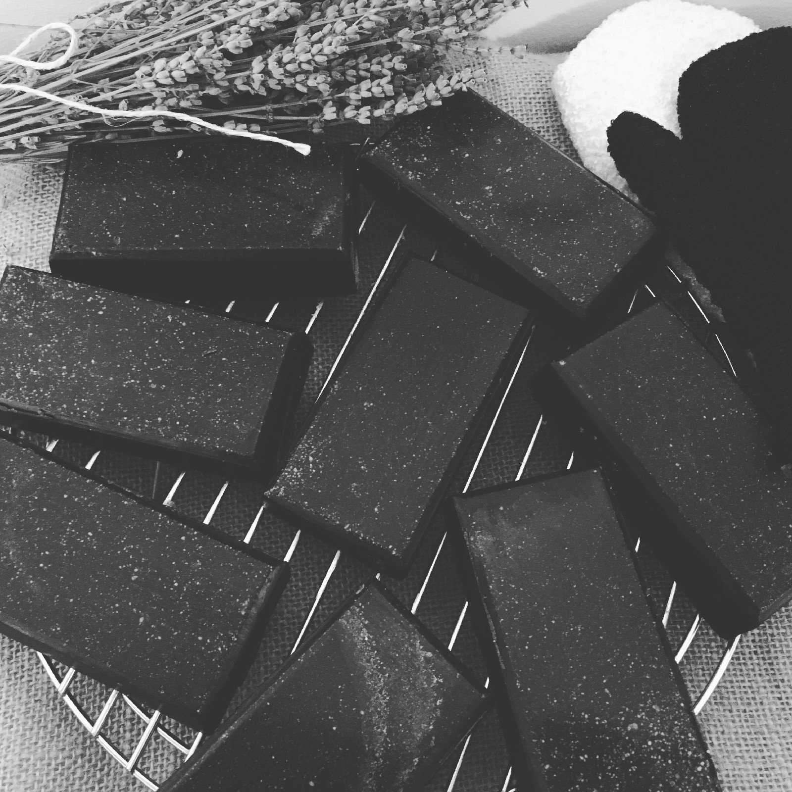 3 X HYALURONIC ACID ACTIVATED CHARCOAL SOAP WITH COLLAGEN + VITAMIN C
