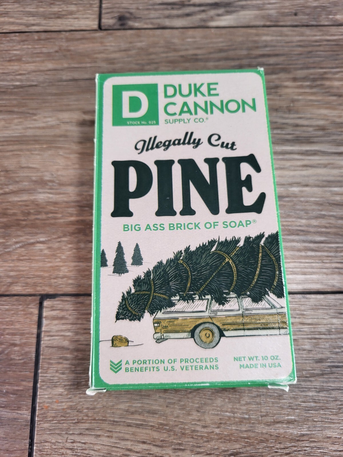 Duke Cannon Supply Co. Illegally Cut Pine 10 Oz Soap Bar Men’s Gift Made in USA
