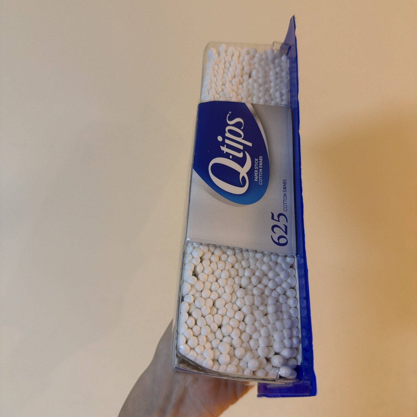 Q-TIPS COTTON SWABS 625 CT Q-TIPS COTTON SWABS. Free Shipping!