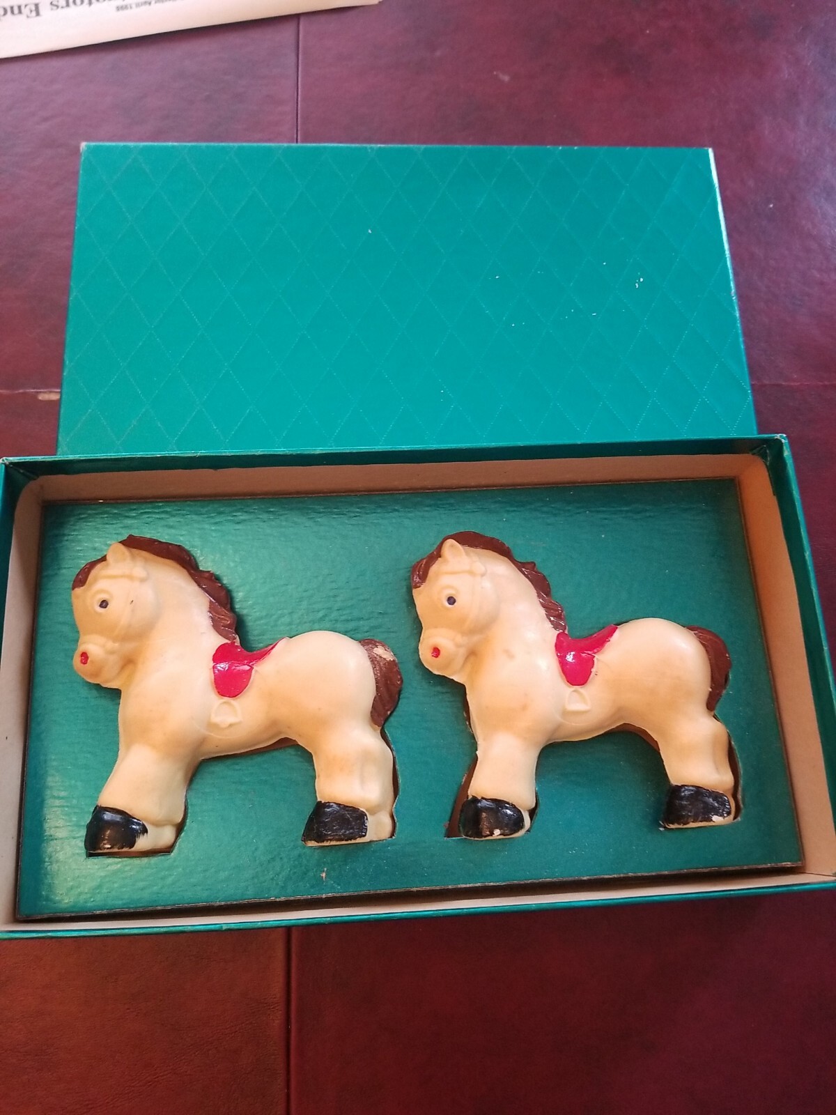 Vintage 2 Pack Of Soap Horses in Original Gift Box. 3.5″ Tall x 3.5″ Long