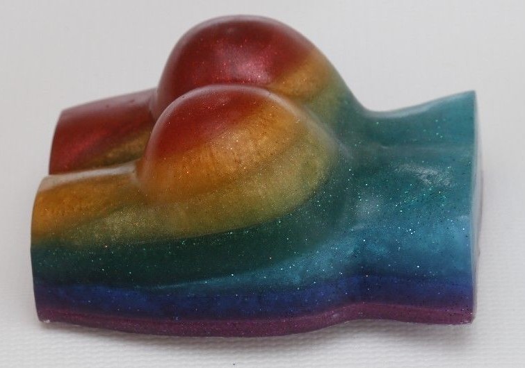 OVER THE RAINBOW, sudsy butt in every color of the Rainbow in earthy scents