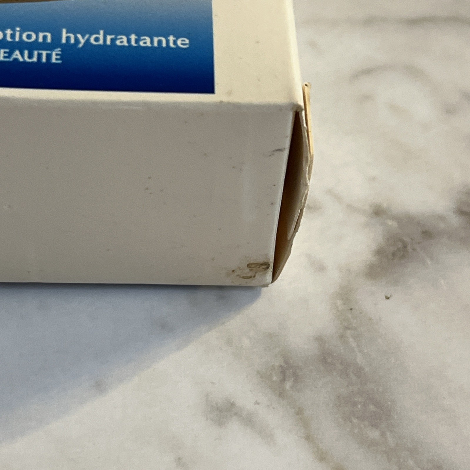 Vintage Dove 1/4 Moisturizing Soap Bar White Blanc 4.25 oz Unilever USA