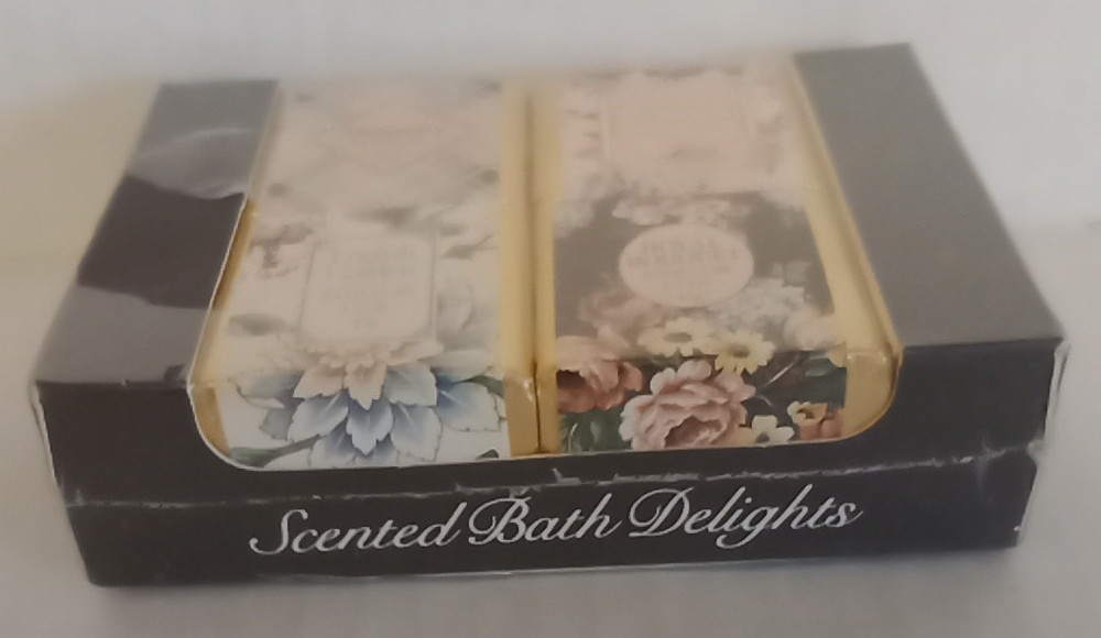 VTG 4 Bath Cubes Soaps Monterey, English Garden, Royal Banquet, Floral Symphony