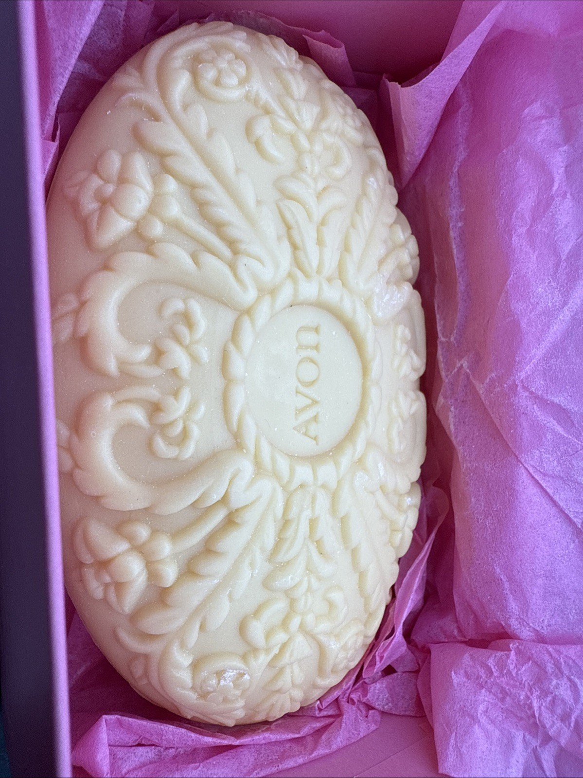 Avon Lacey 2 Hostess Bath Soaps 5oz Each Vintage