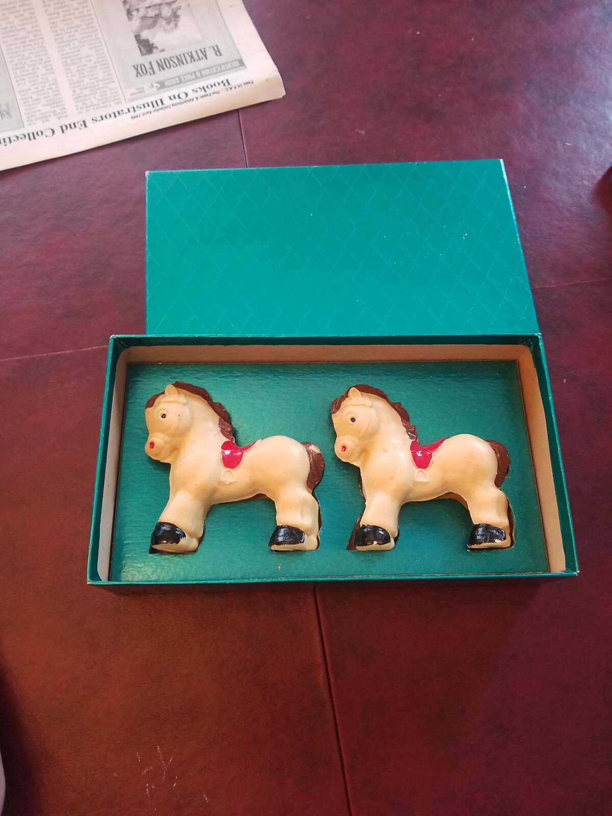 Vintage 2 Pack Of Soap Horses in Original Gift Box. 3.5″ Tall x 3.5″ Long