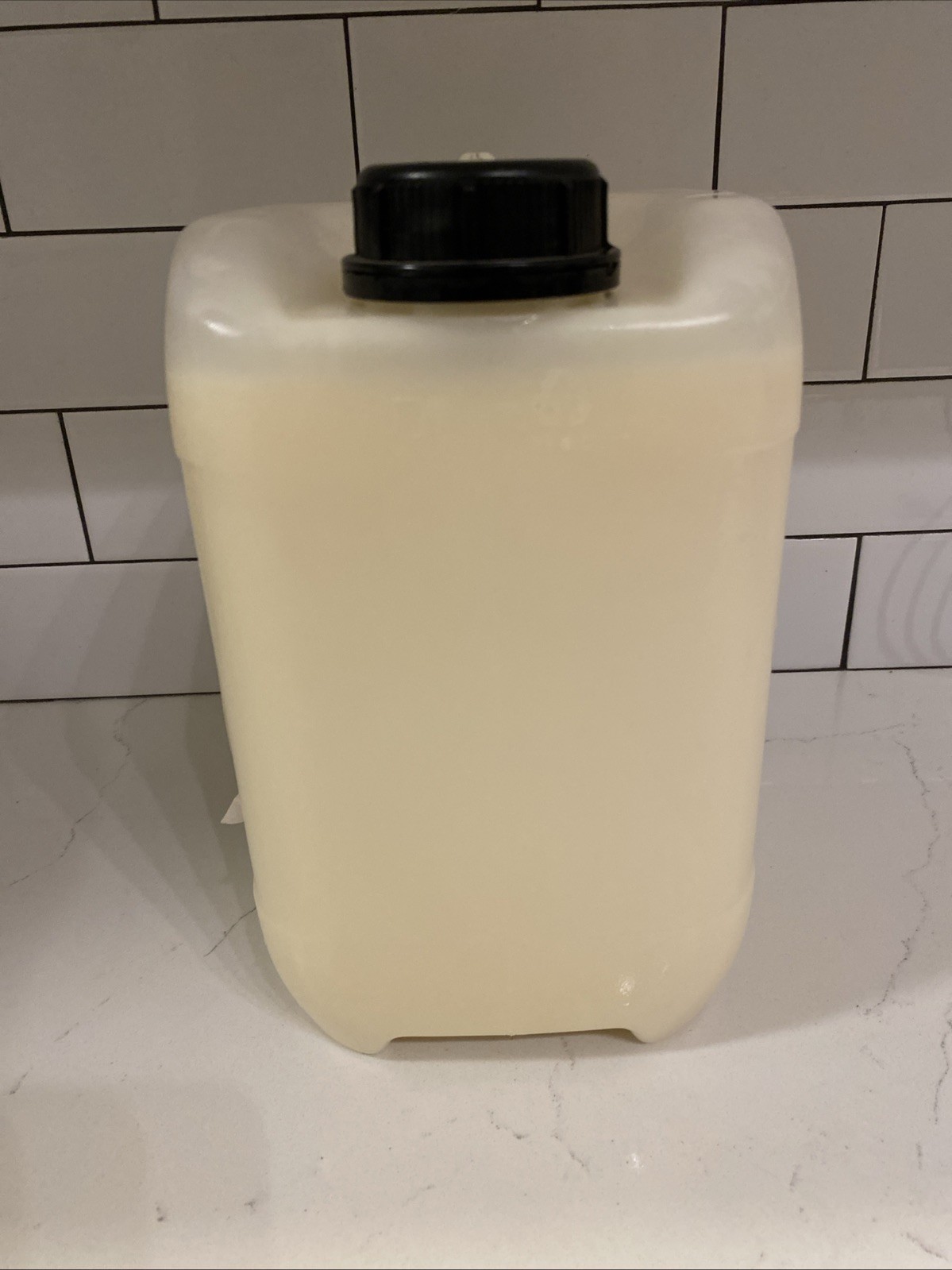 La Bottega Italy W Hotel Face Wash Cleanser Refill Jumbo 5 Liter Luxury