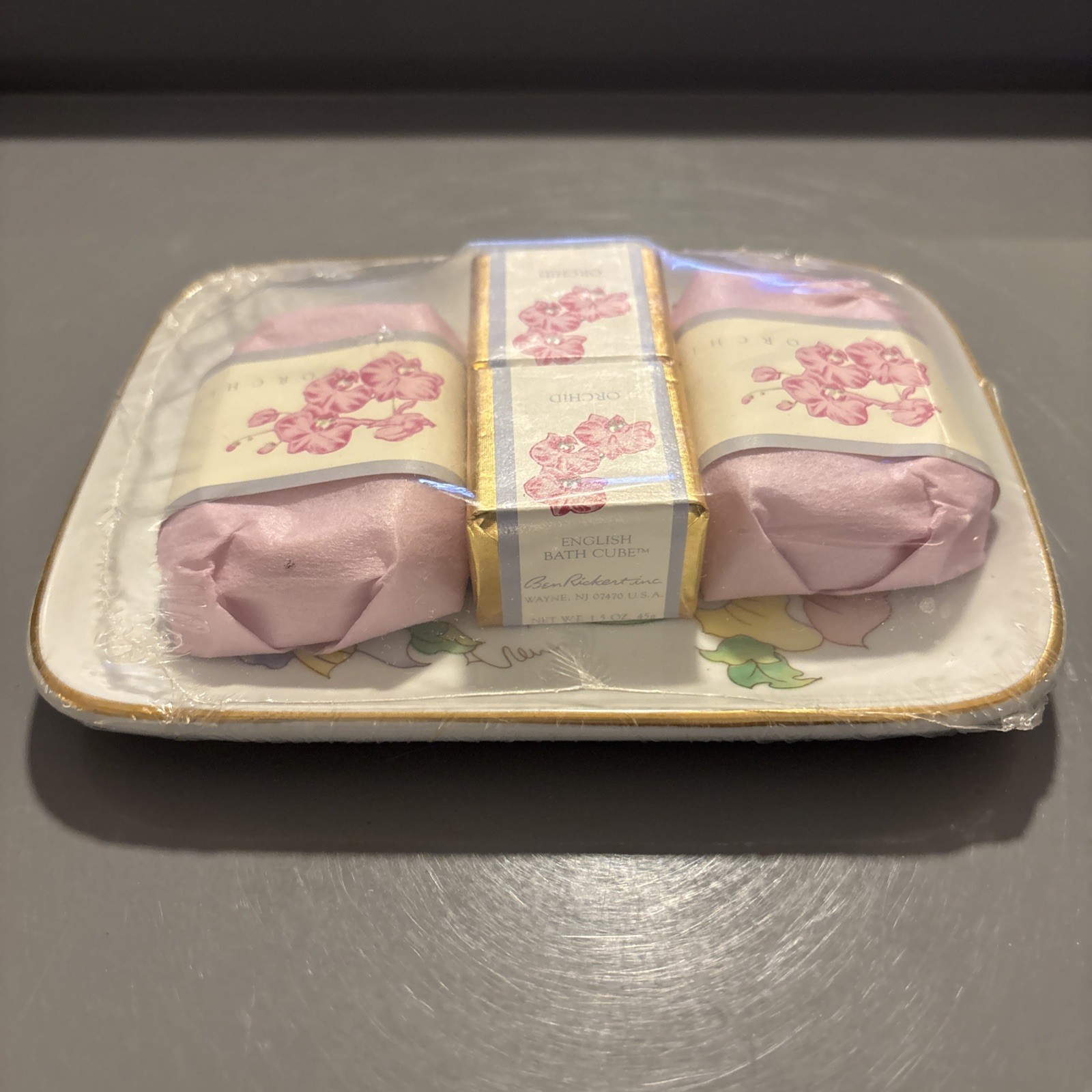 Vintage Sealed Ben Rickert – Porcelain Tray + 2 Moisturizing Soap + 2 Bath Cubes