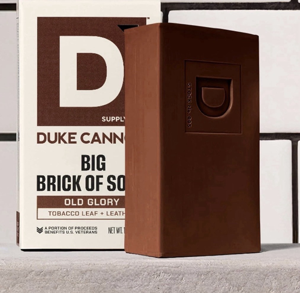Duke Cannon Big Ass Brick of Bar Soap Old Glory Tobacco Leaf & Leather Men 10oz