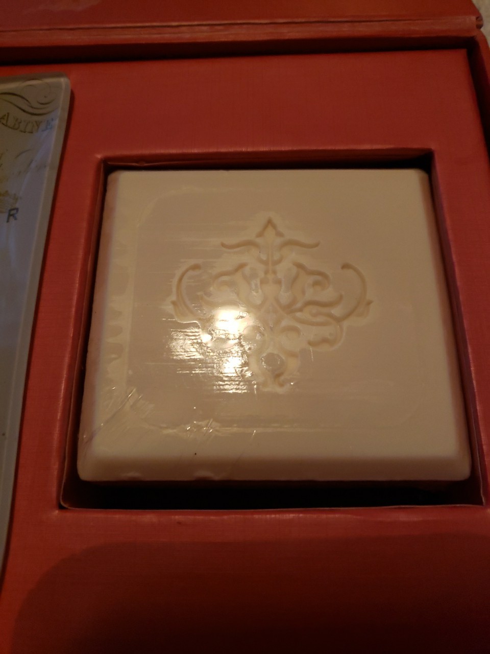 New In Box Fringe Studio Tray & Soap Fish 5oz Triple Milled Moisturizing Bar