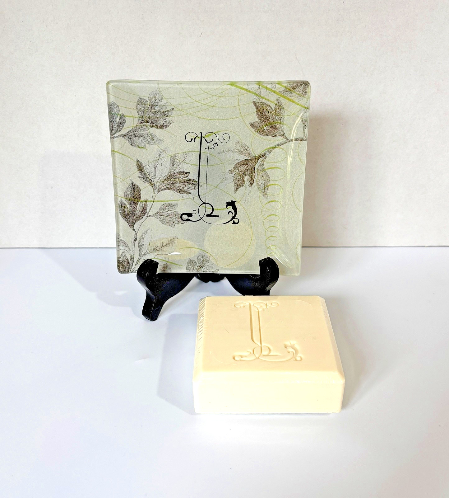 Fringe Studio Tray & Soap L Monogram Milled Scented 5 oz Bar Glass Dish Gift NEW