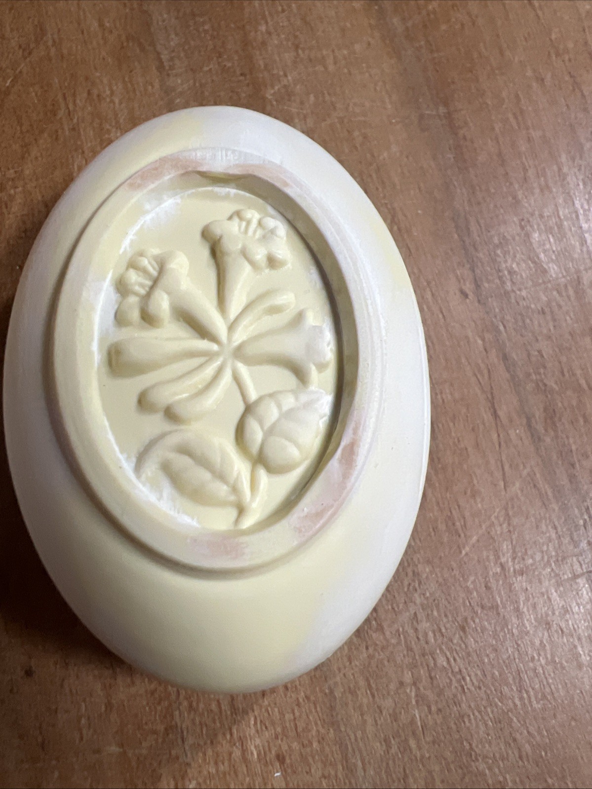 Vintage Avon Honeysuckle 3oz & Friendship Garden Soap 1oz, Set Of 3