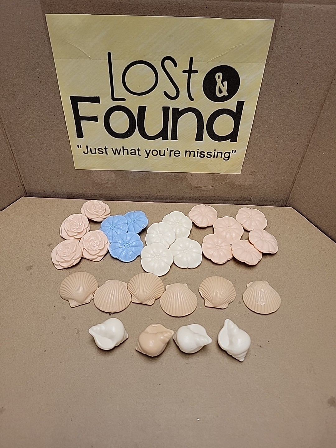 Lot 27 Assorted Sea shells & Flowers Decorative Soap *SEE PICS