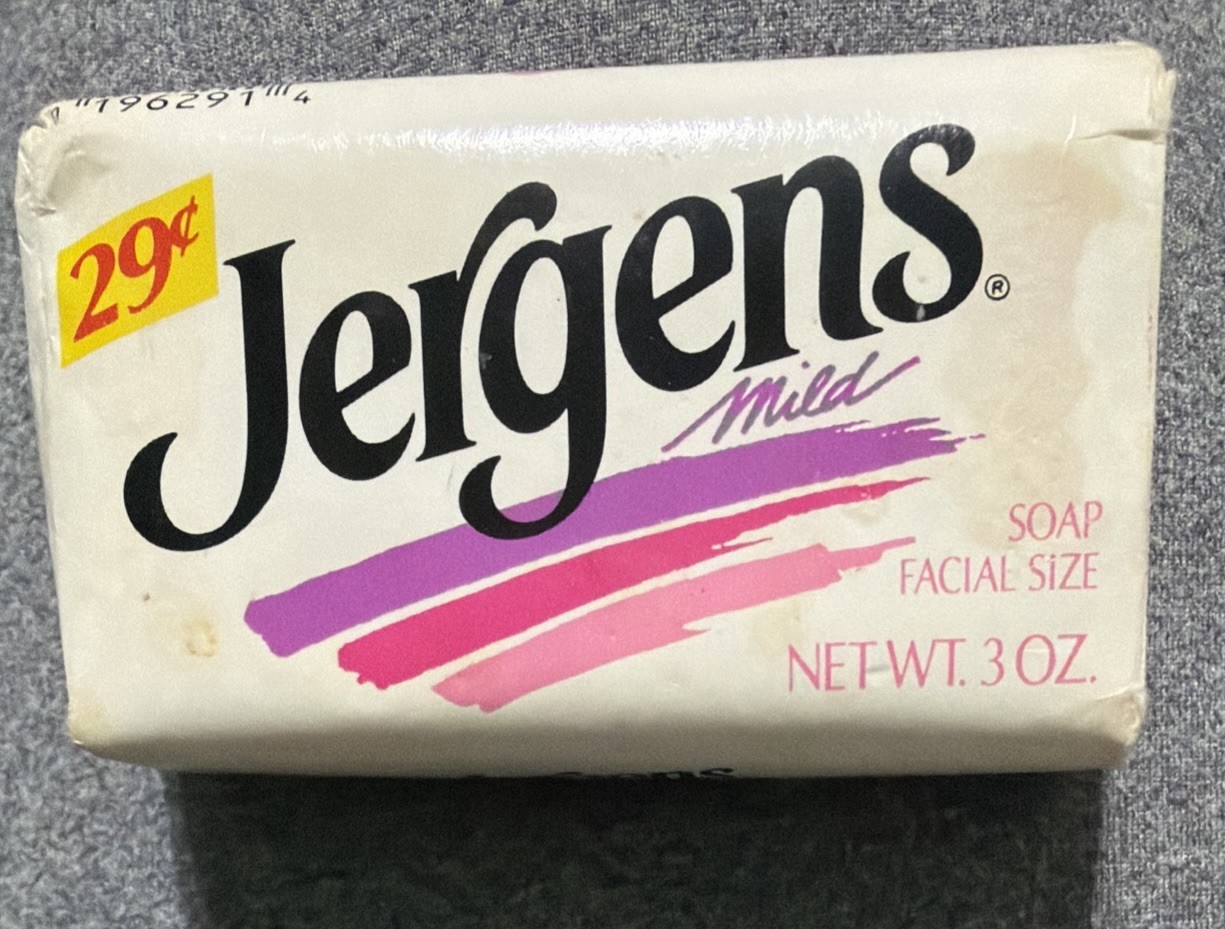 VINTAGE Jergens Naturally Mild Facial Size Bar Soap 3.0 Oz. Vintage Prop~ SEALED