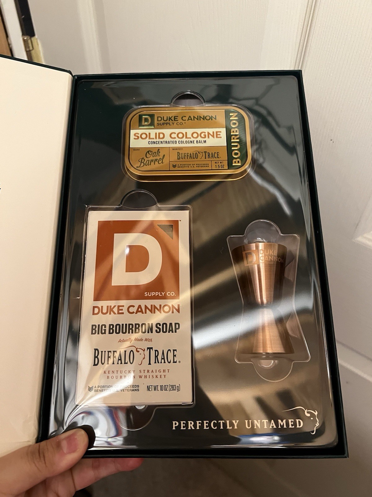 Duke Cannon The Bourbon Barrel Box Buffalo Trace Bourbon Whiskey Gift Set