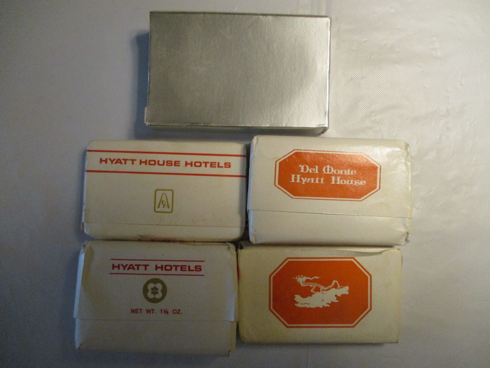 5 Bars Soap Hyatt Hotels Travel Size 2 Dial 2 Ivory 1 Unbranded NOS Vintage