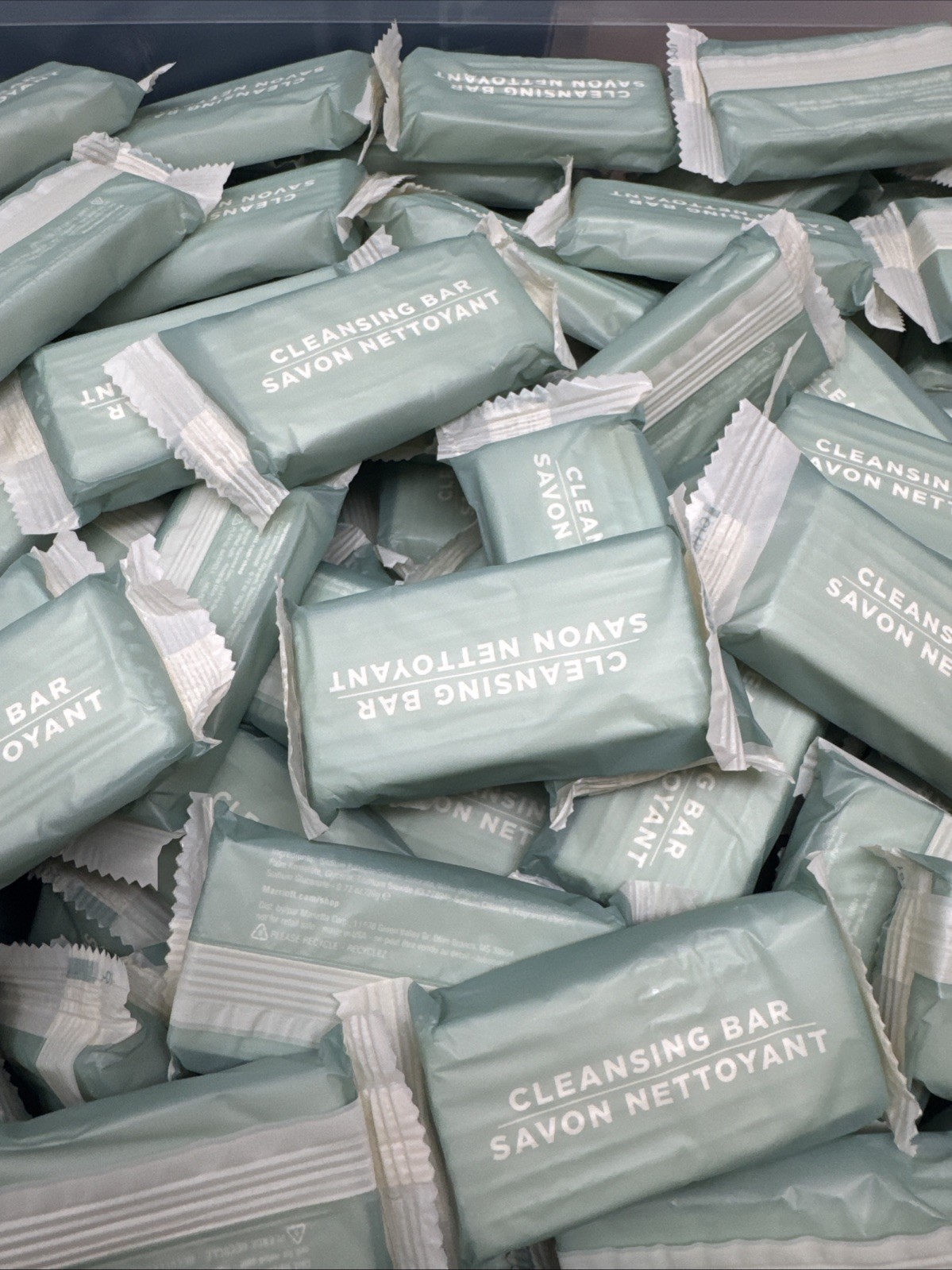 Lot Of 20 Cleansing Bar Savon Nettoyant Soap, 0.72 Oz Each, Hotel Travel Size