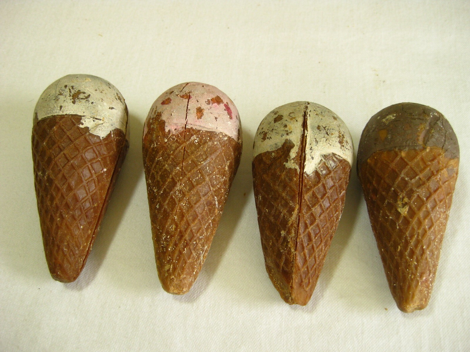 Vintage 40s Novelty Ice Cream Cone Pure Soap in Cardboard Carrier FUN in the TUB