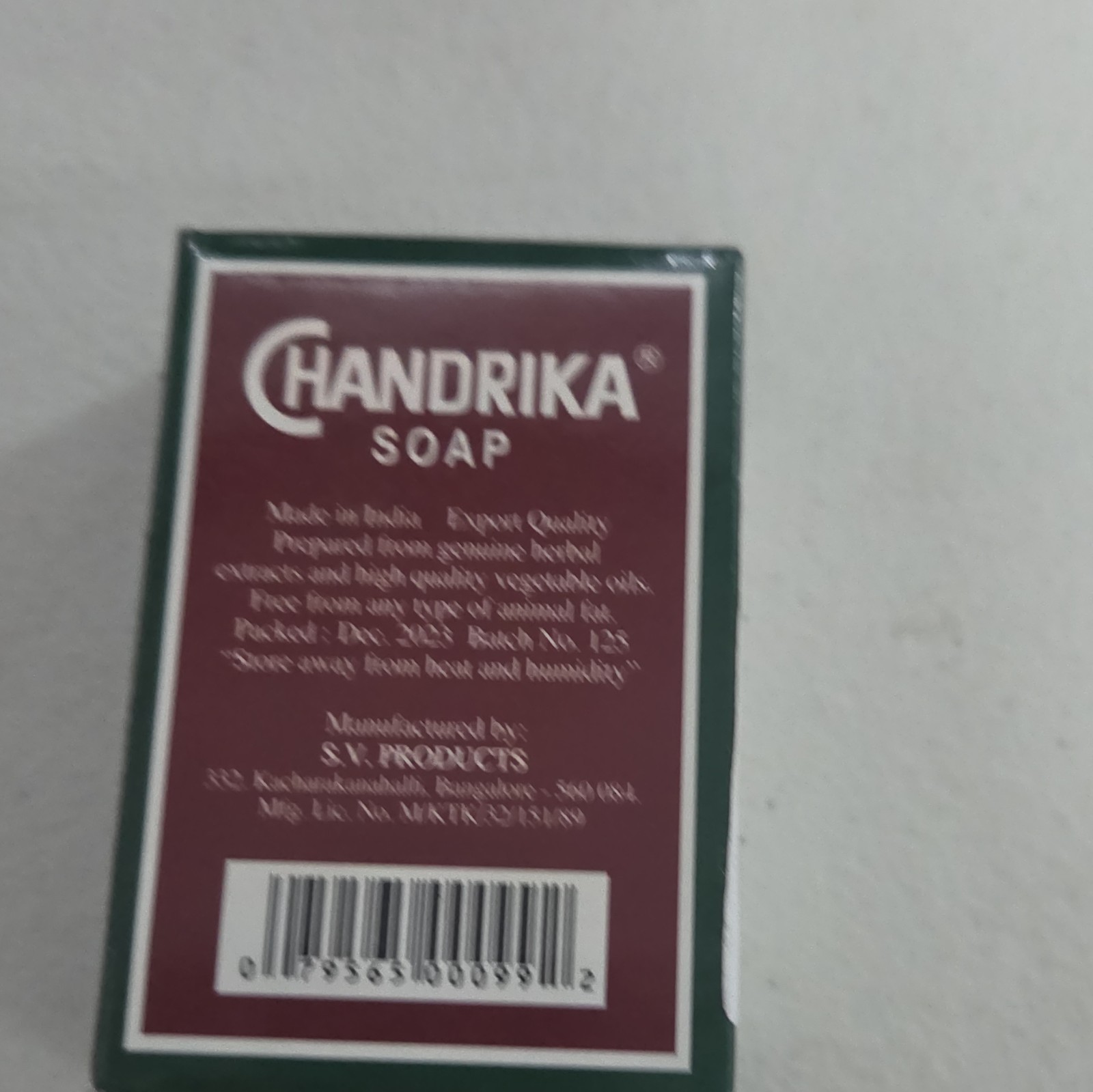 Chandrika Ayurvedic Soap Bar 75g (2.64oz) Body Green for Men & Women
