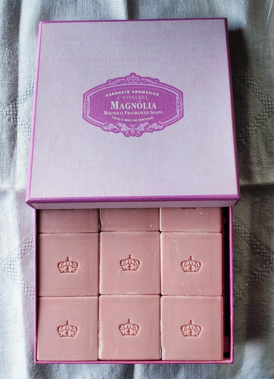 Castelbel Portugal Gift Box of 9 x 0.9 oz. Magnolia Scent Cube Guest Soaps – NEW