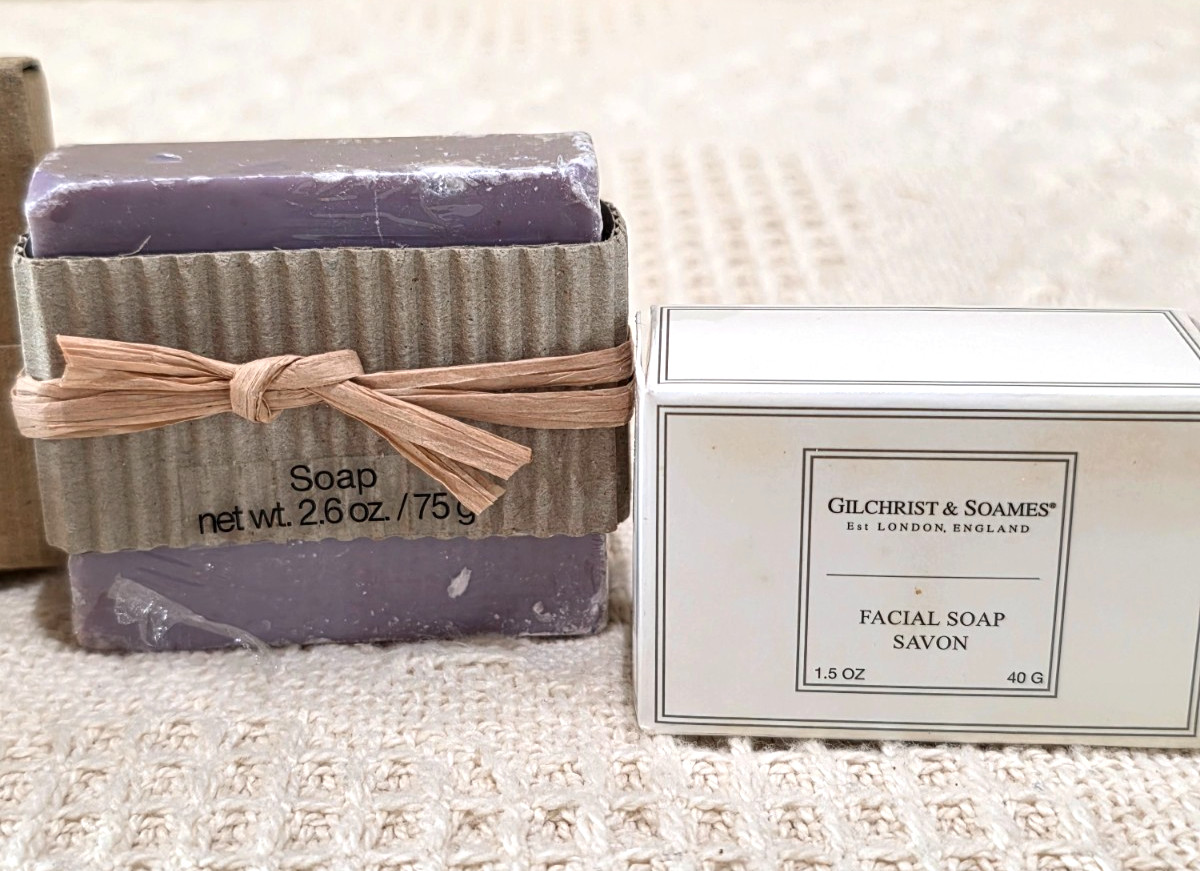 Gilchrist & Soames Savon Facial Soap x 2, Natura Sandalwood Organic, Purple Soap