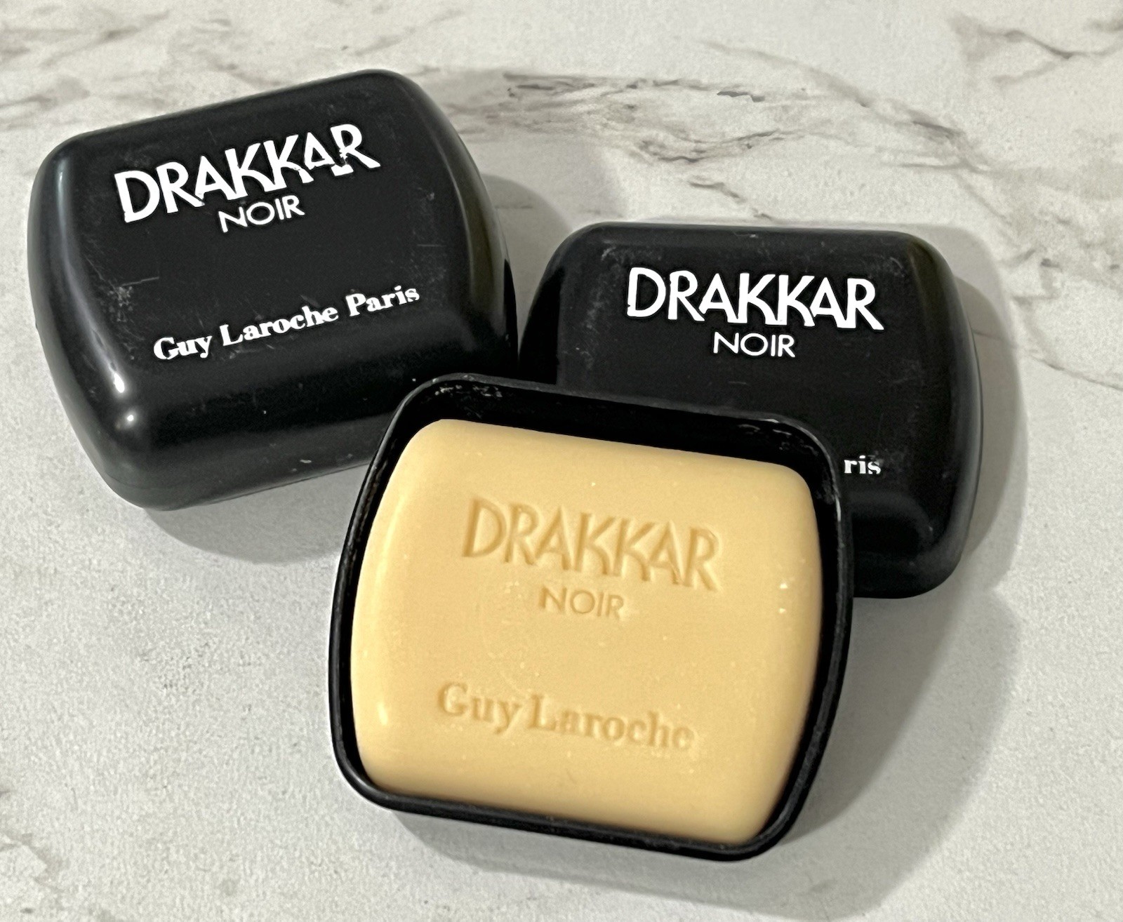 2X Guy Laroche Drakkar Noir – 0.88 oz mini soap bar with tray, 25g VINTAGE (#XE4