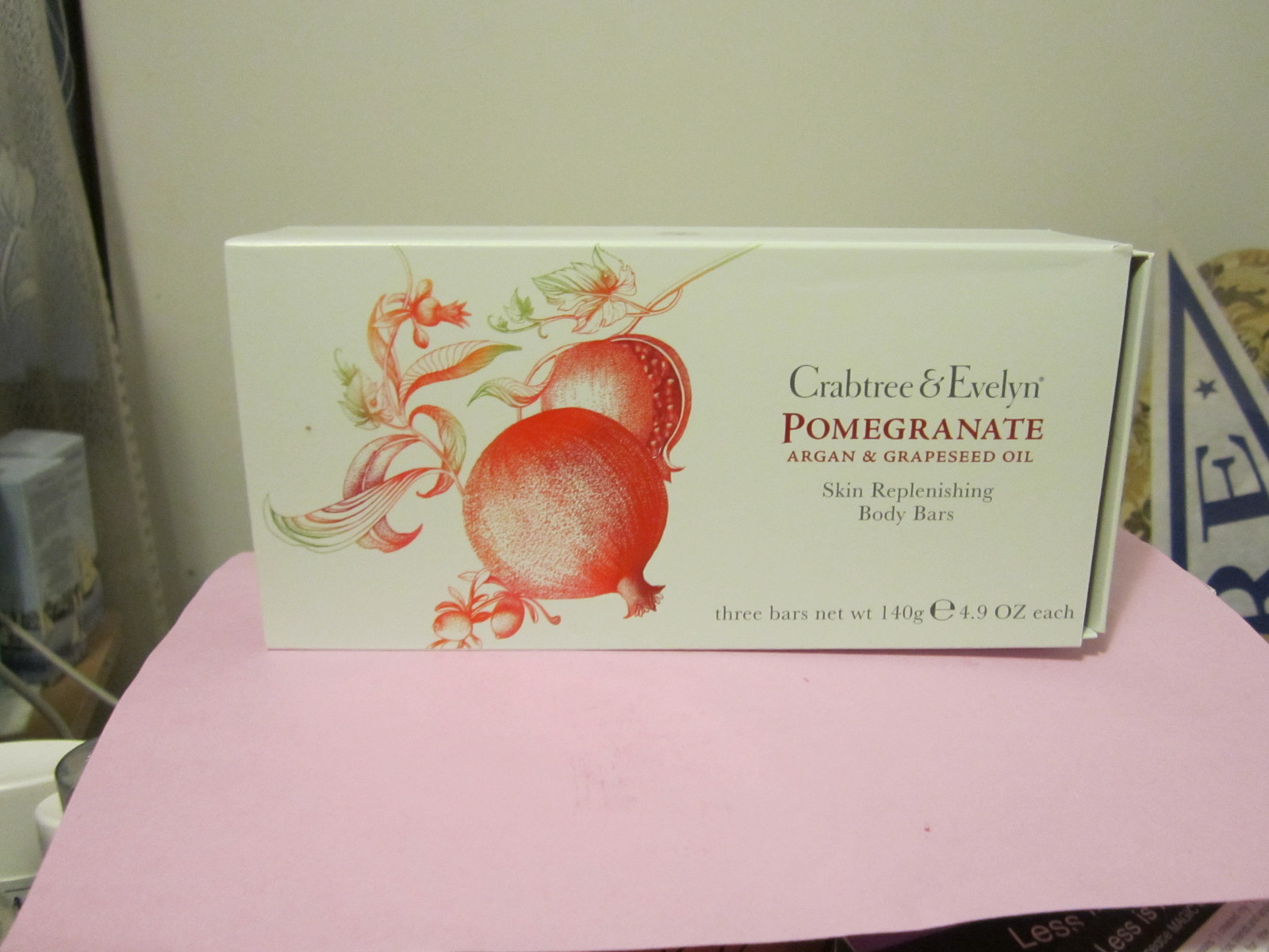 CRABTREE EVELYN POMEGRANATE ARGAN GRAPESEED SKIN REPLENISHING BODY SOAP BARS X 3