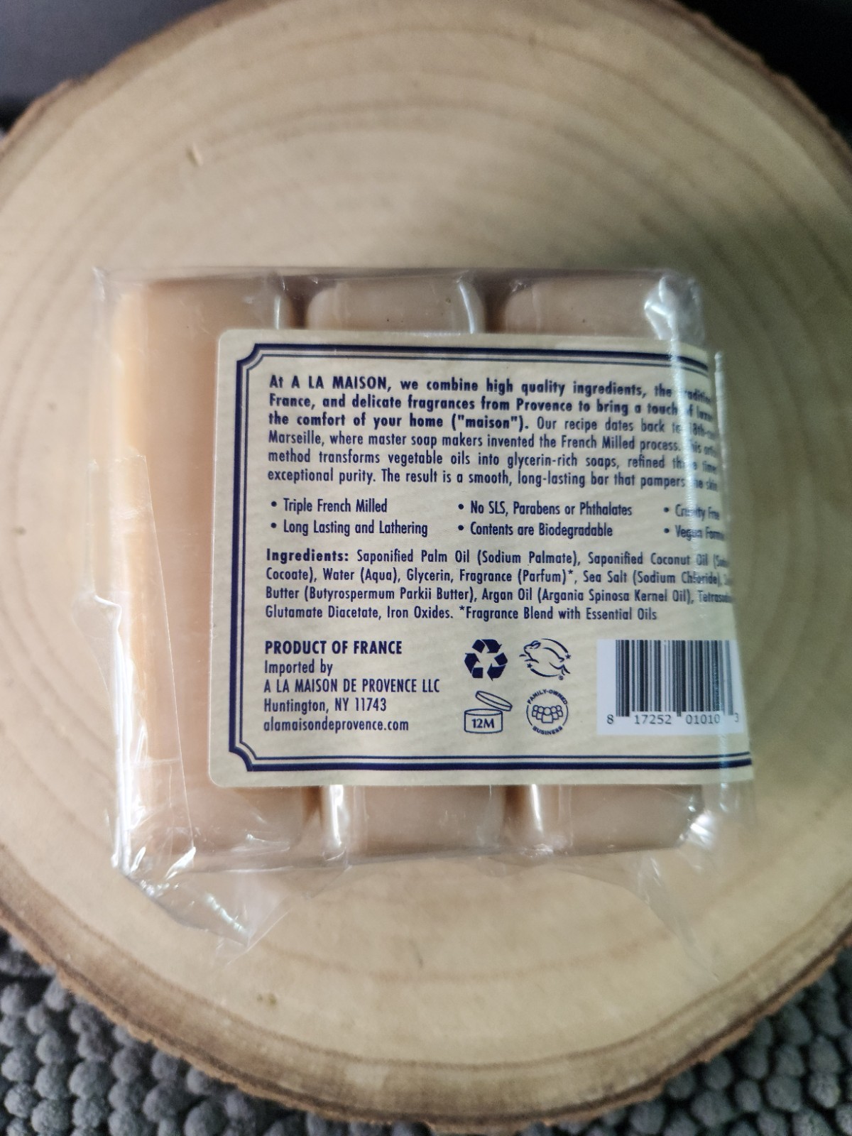 A La Maison Lavender Flowers Bar Soap with Shea Butter & Olive Oil 14 oz 43Count