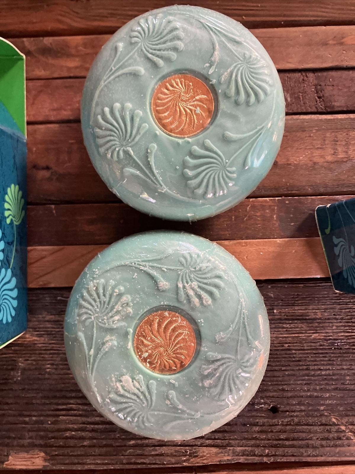 Set Of 2 Vintage Avon Sea Garden Perfumed Bath Soap 6 oz SEALED Light Wear