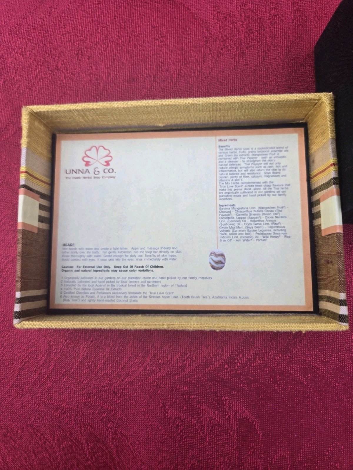 UNNA & CO Exotic Herbal Soap Set in Hand-Woven Thai Silk Box Gift Set Marbled