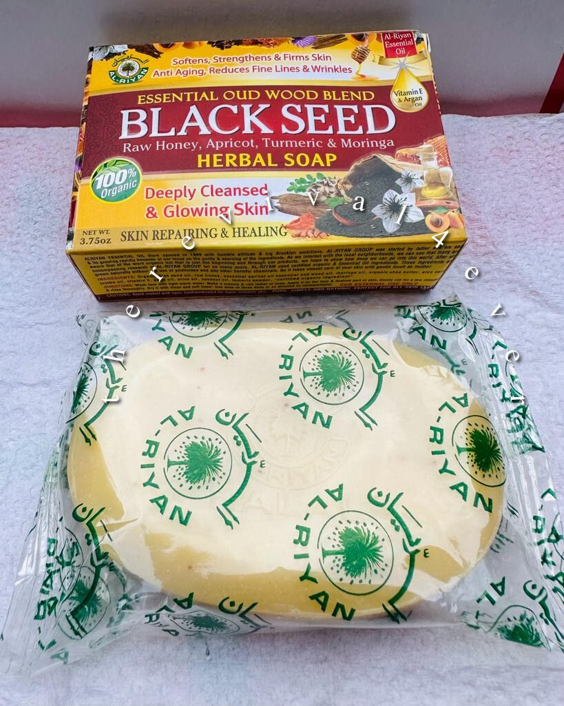 ORGANIC & 100% NATURAL HERBAL SOAP (Assorted Pack of 6)