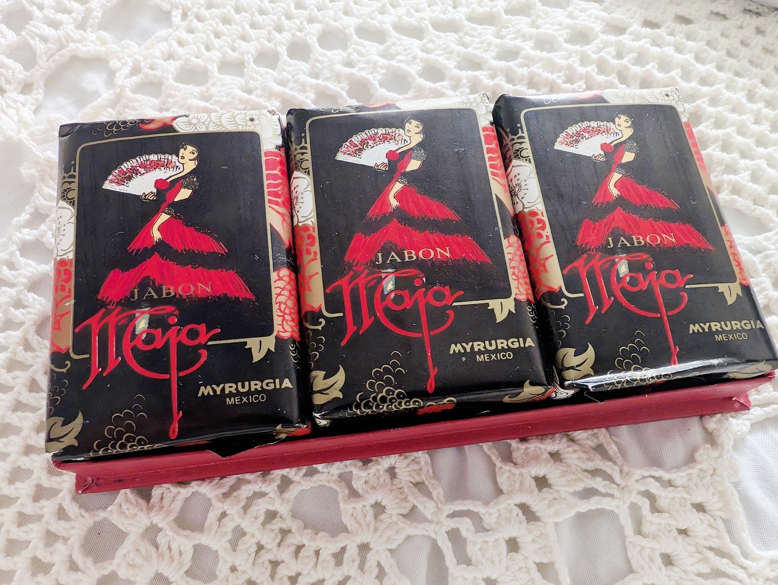 Vintage Jabon Maja Myrurgia Bar Soap Gift Set of 3- 2. 7/8 OZ