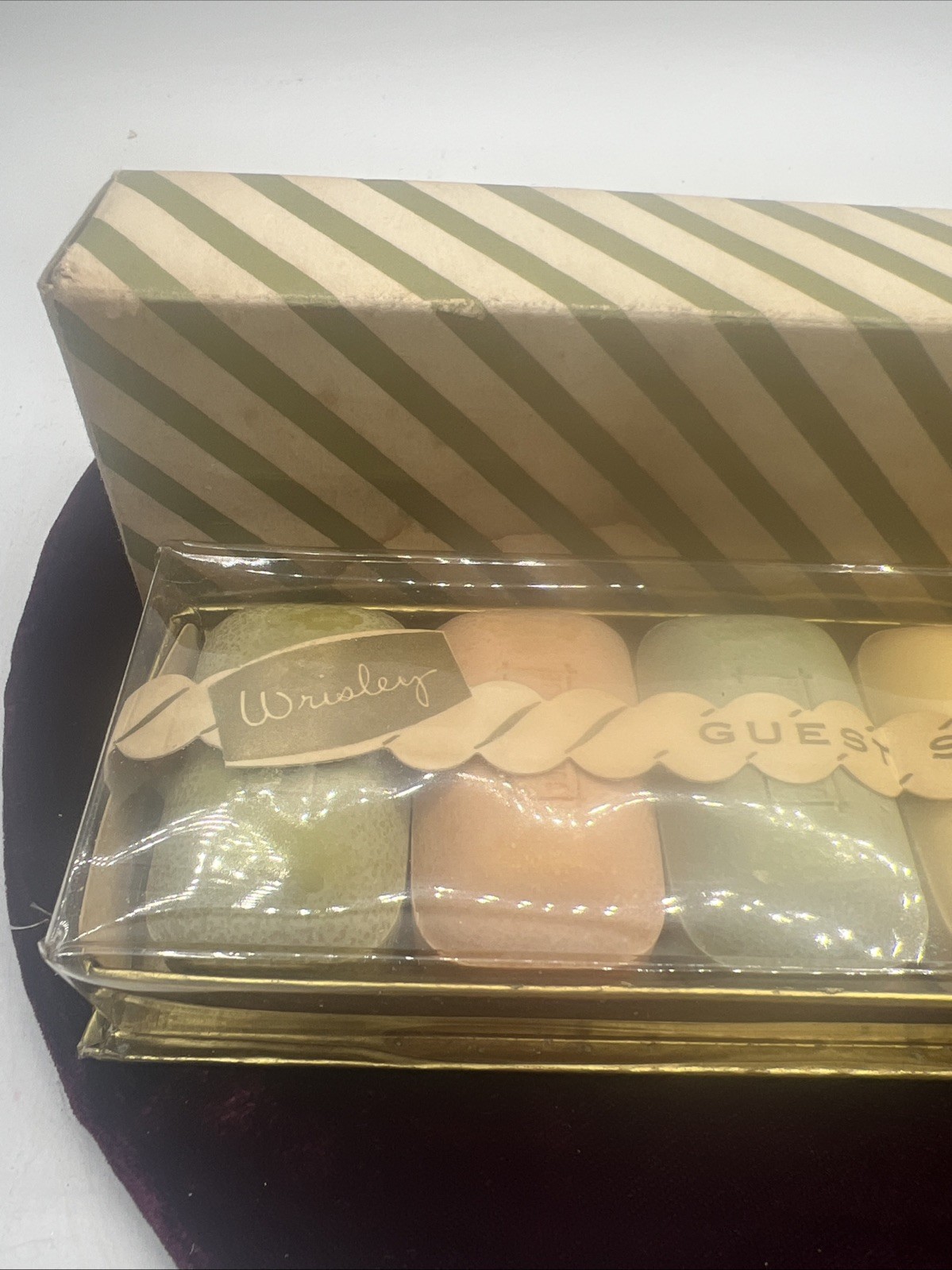 Vintage Wrisley Guest Superbe Soap 6 small bars 1 box VTG 50’s 60’s USA Rainbow