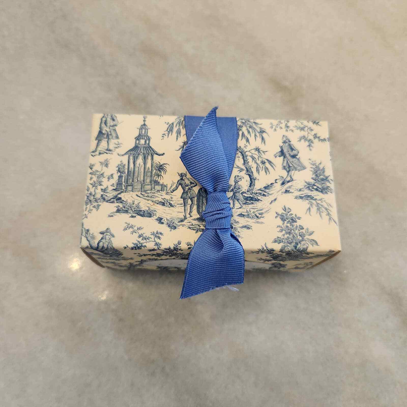 Bath Garden Blue Harbor Women’s White/Blue Rectangular Body Bar Soap 7 oz./206g