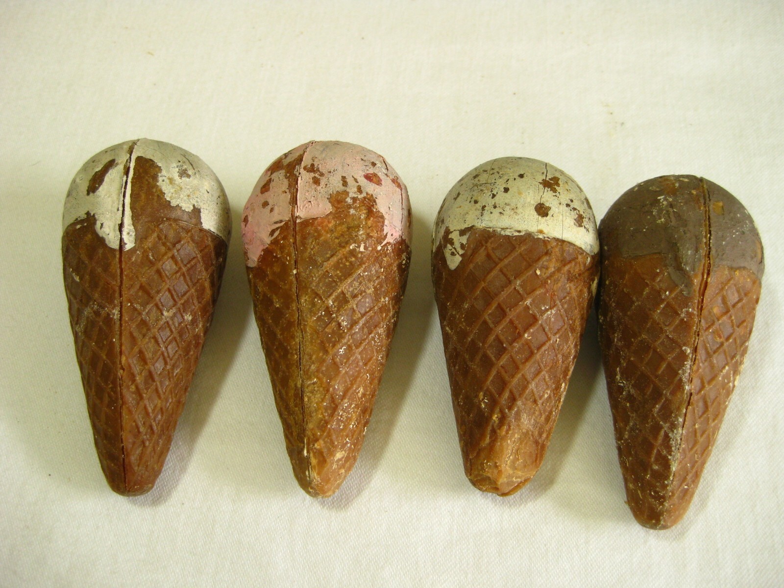 Vintage 40s Novelty Ice Cream Cone Pure Soap in Cardboard Carrier FUN in the TUB