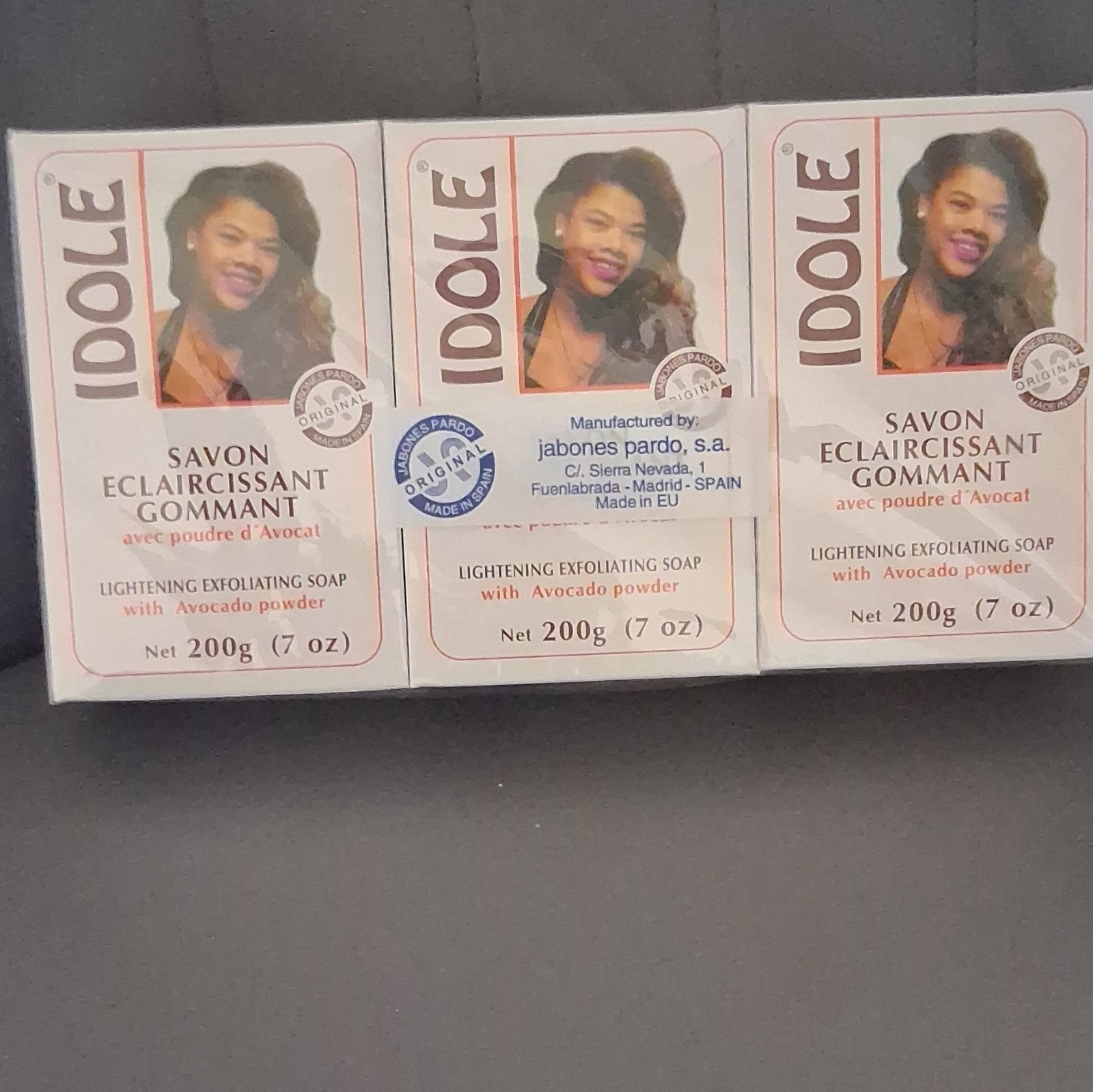 IDOLE Original Lightening Exfoliating Soap Bar Avocado Powder 7 oz White