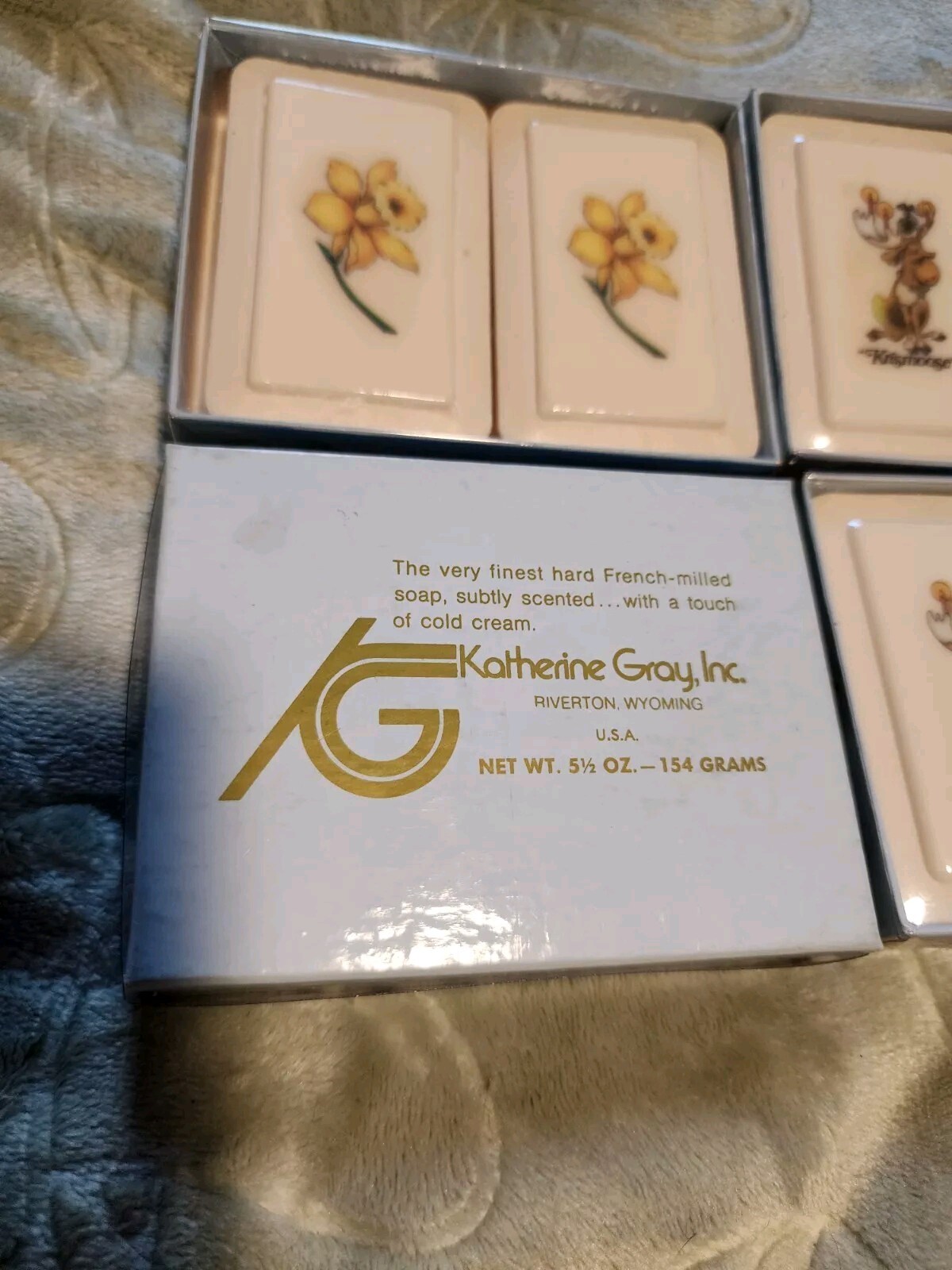 Vtg Katherine Gray French-Milled Soap 8 Sealed Bars Krismoose Santa Daffodil