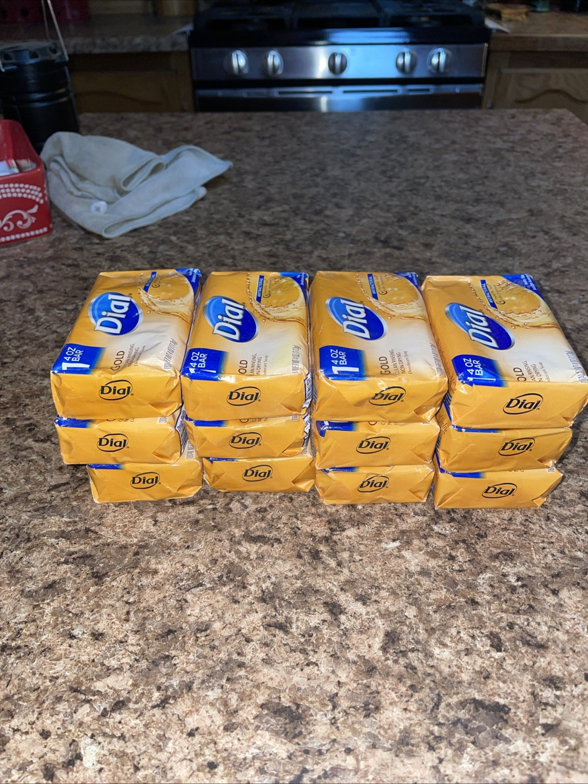Dial Gold Antibacterial 4oz Bars Lot of 12 Brand New