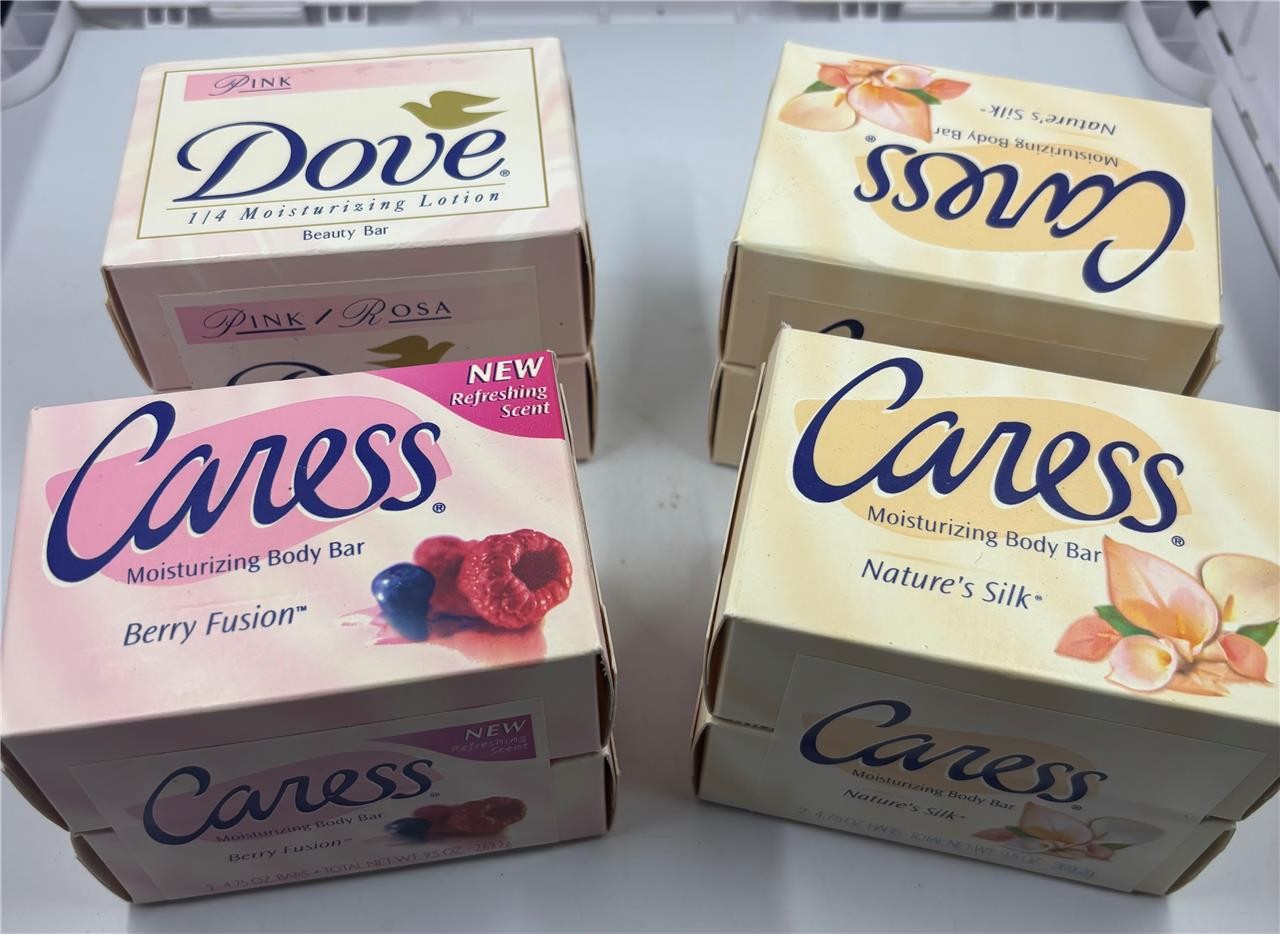 8 Vintage Caress Berry Fusion, Nature’s Silk, Dove pink soap 8 bars total