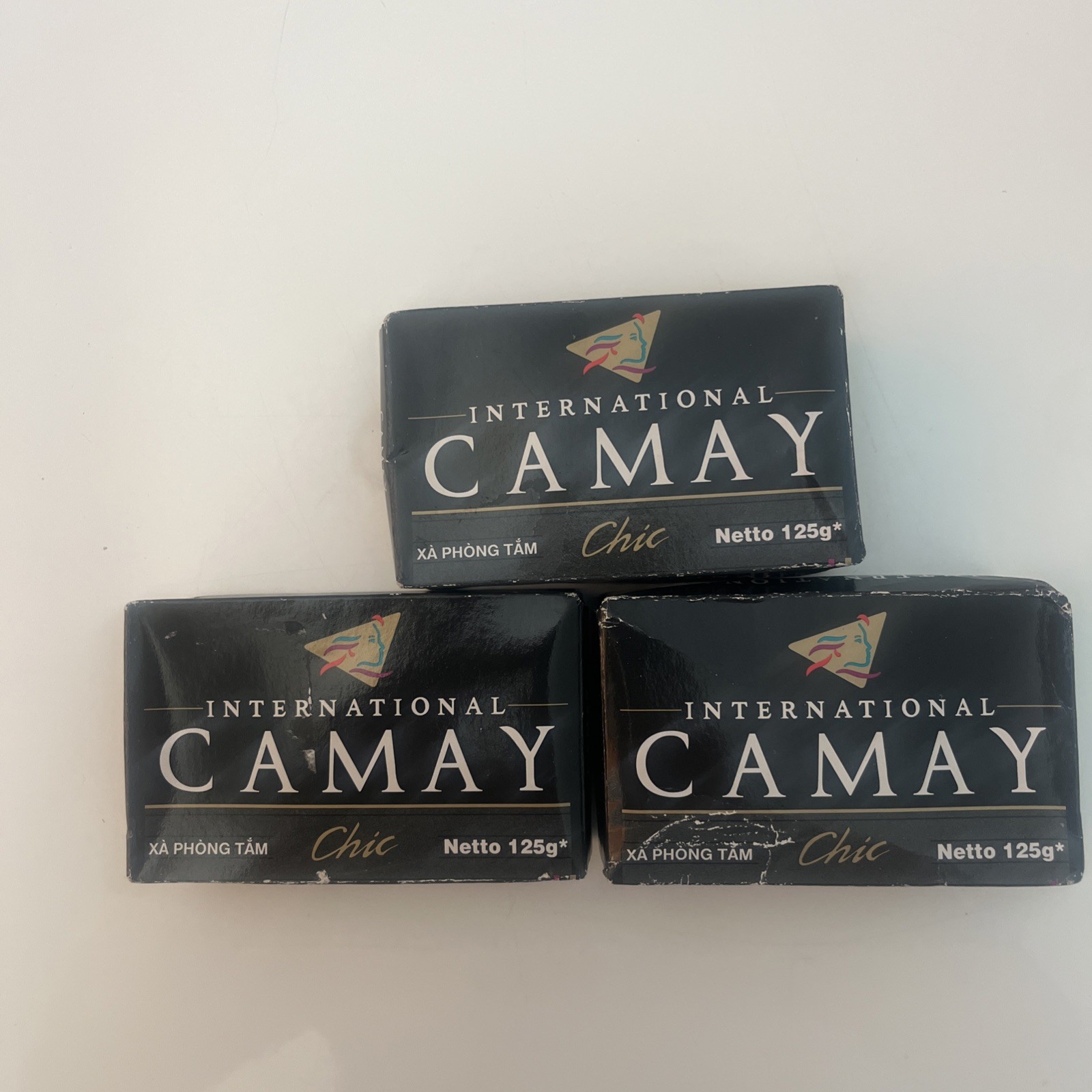 Camay Chic Bar Soap International Softly Scented Body Bath 125G 4.4Oz (3 Pack)