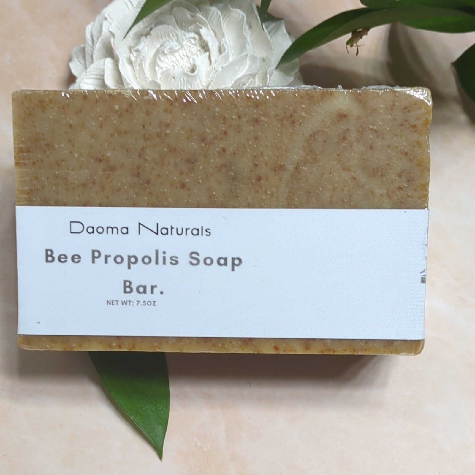 Daoma Naturals Bee Propolis & Calamine Soap Bar 7.5 oz Beige Pink Body Unisex