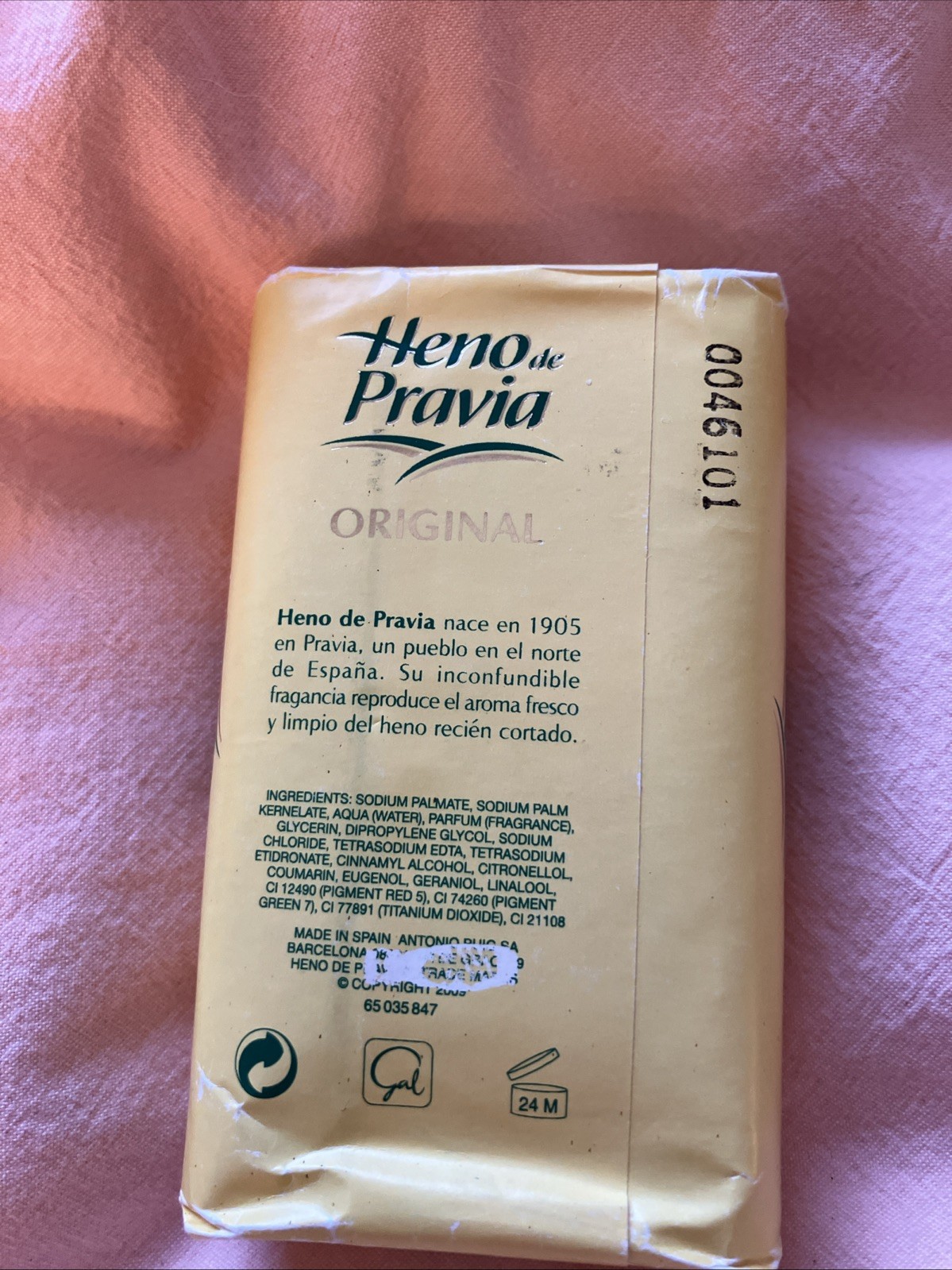 Heno de Pravia Original Jabon Natural Bath Bar Soap, 4oz. (115g)
