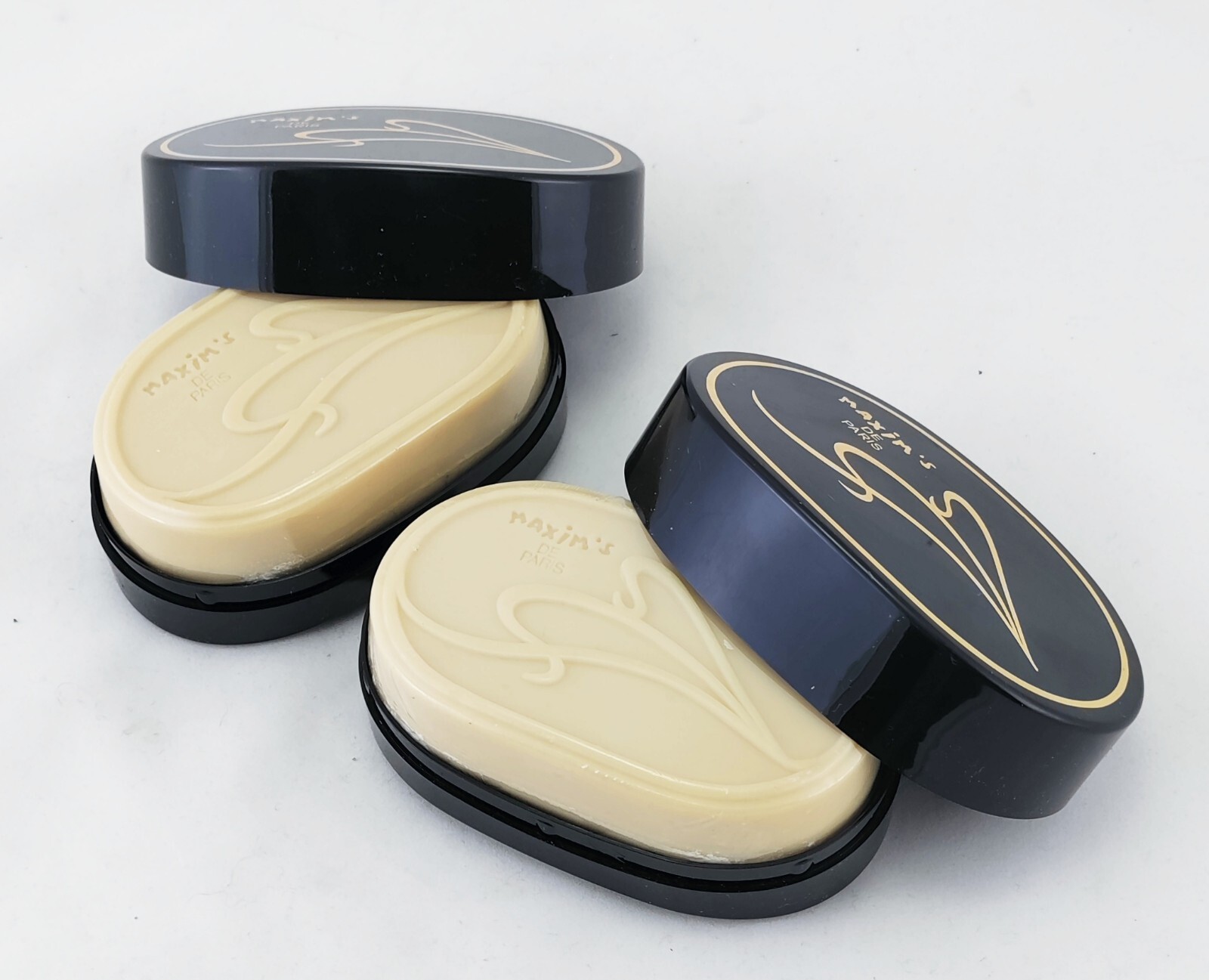Maxim’s De Paris Lot Of 2 Perfumed Bath Soaps 4 Oz 113G Each
