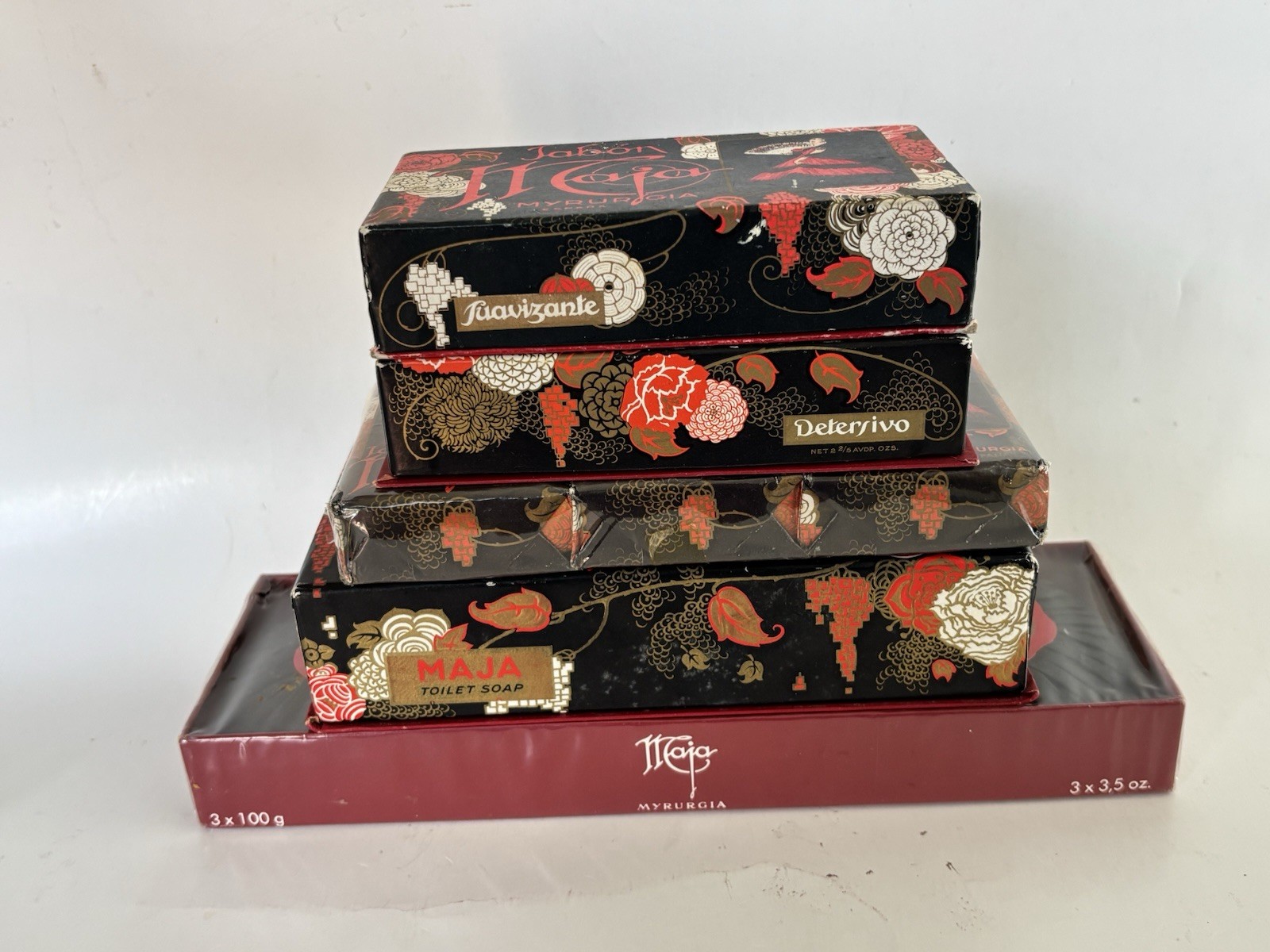 Vintage Myrurgia Maja Flor de Blason Soap Lot Spain Jabon Fan Boxed Vanity