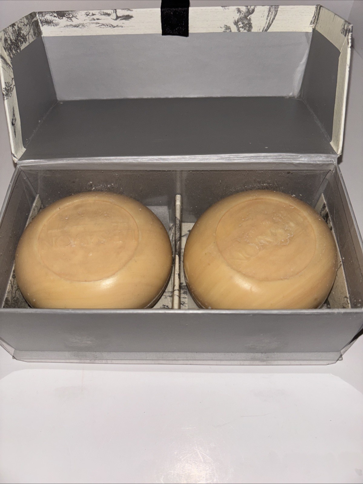 Almond Moisturizing Bath Bar – 14oz . – Unique Formulation – Made In USA
