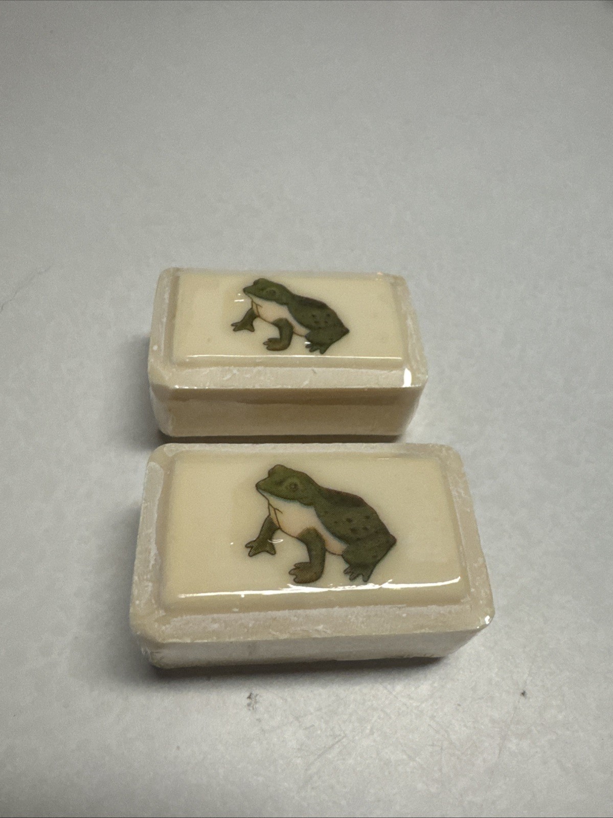 2 Bars VTG Katherine Gray French Milled Soap – Frog Design – 1.5oz Per Bar