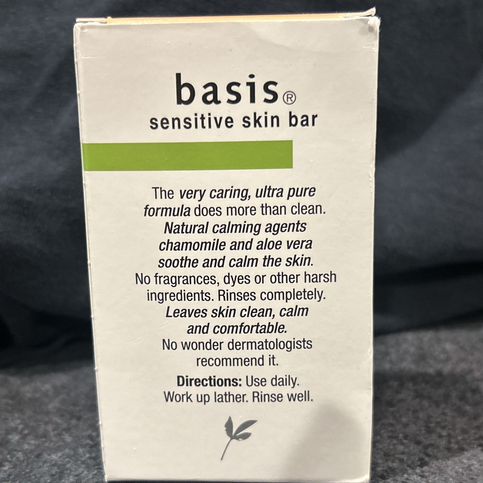 Basis SENSITIVE SKIN BAR Soap, Unscented, 4 oz / 113 g • cleans + soothes • NEW